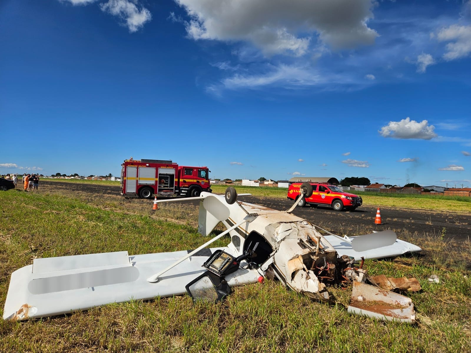 Aeronave de pequeno porte sofre acidente durante pouso de emergência em Araguari