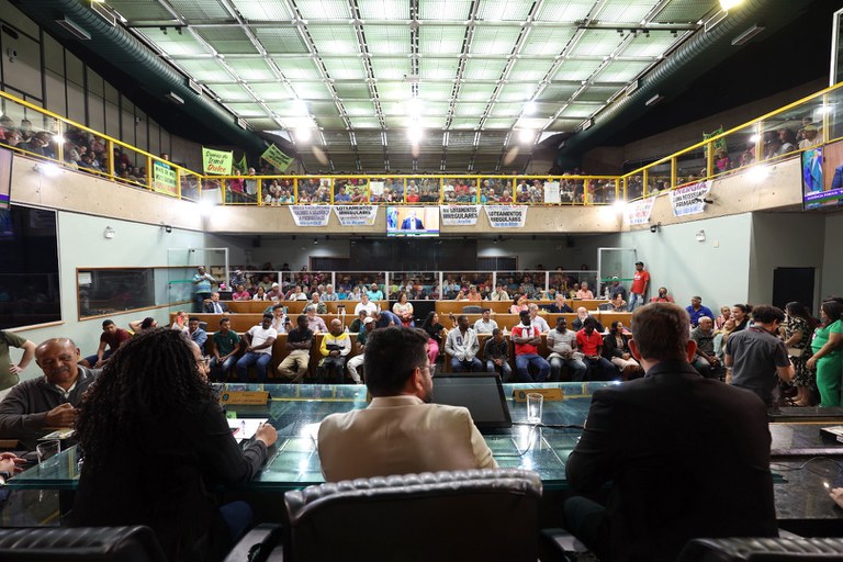 Câmara de Uberlândia realiza audiência pública para discutir jornada de trabalho 6×1
