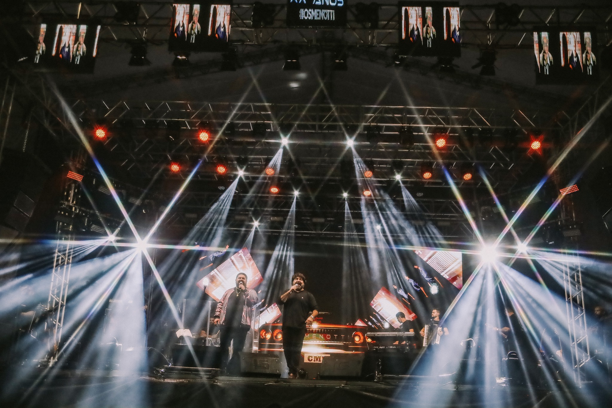 César Menotti &amp; Fabiano confirmam shows em Coromandel e Monte Carmelo em setembro