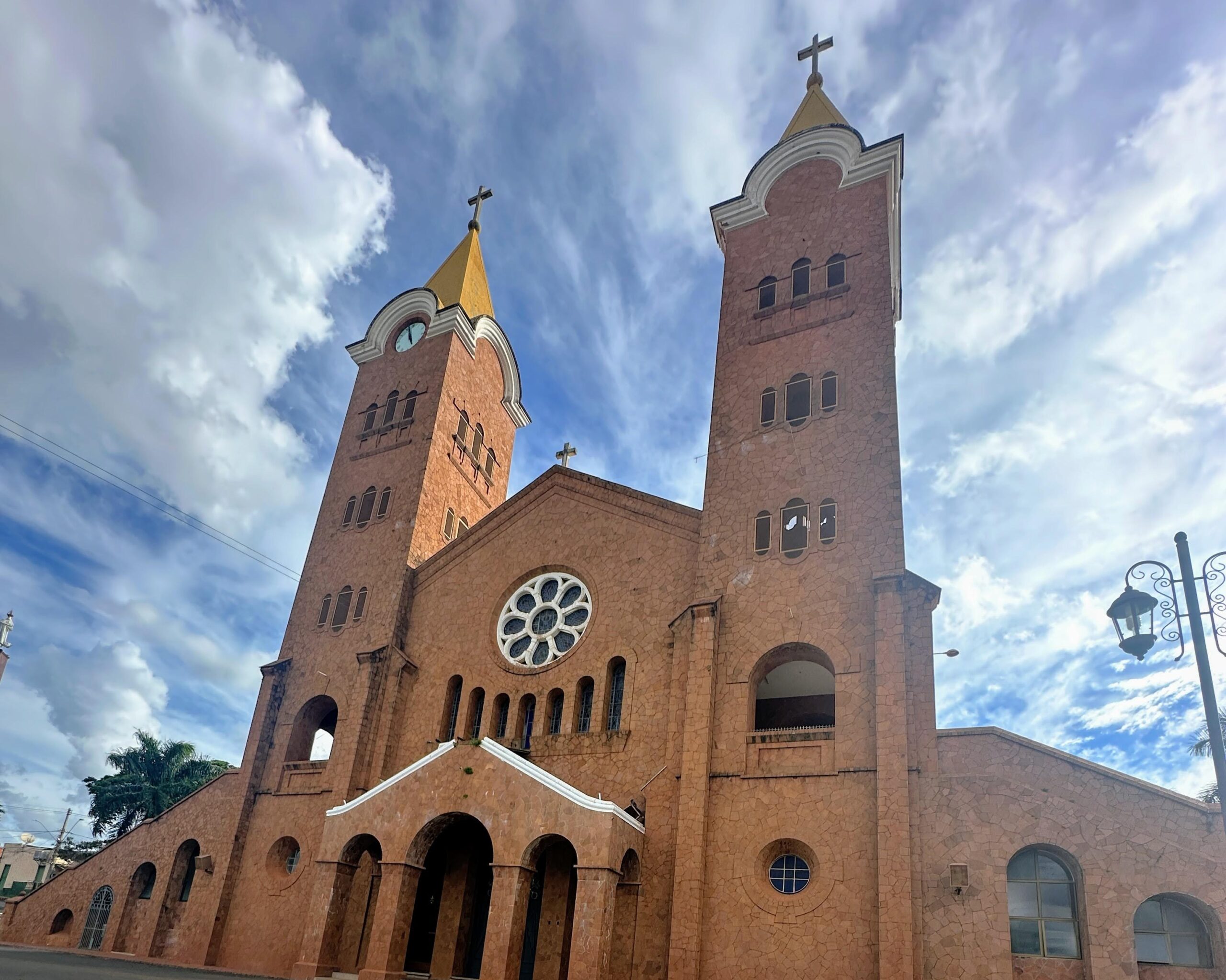 Festa de Nossa Senhora da Abadia entra na última semana com programação intensa em Romaria