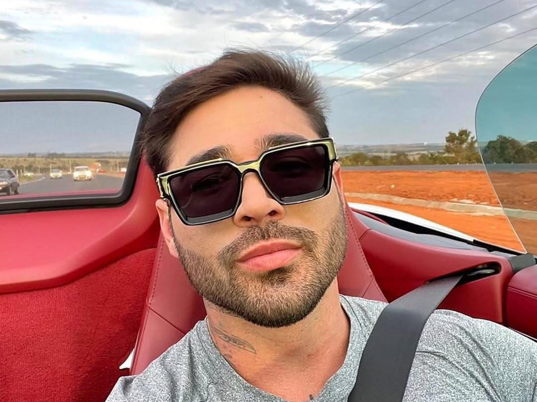 Influenciador Lohan Ramires deixou prisão nos Emirados Árabes após pagar fiança de menos de R$ 3 mil