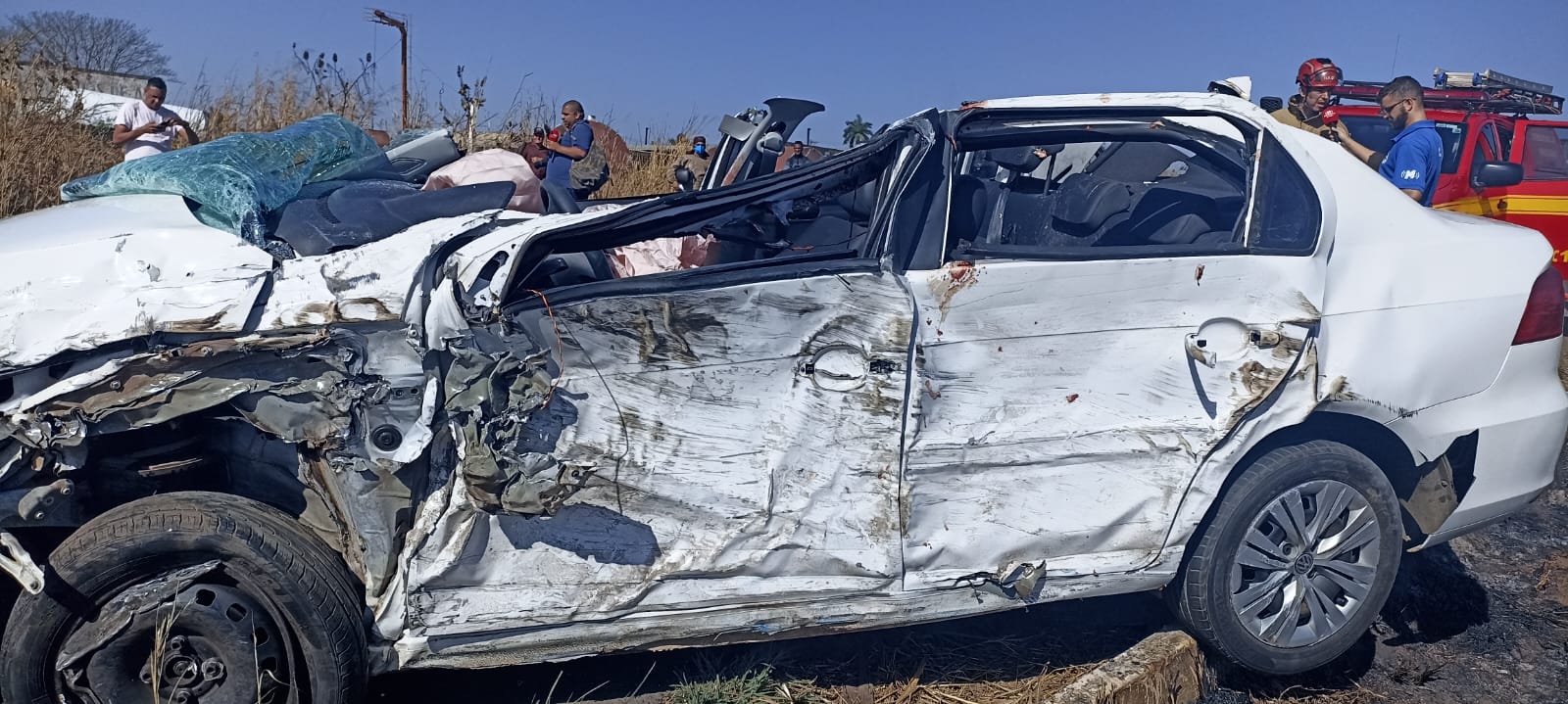 Jovem de 22 anos morre em colisão entre carro e carreta na BR-365, em Patrocínio