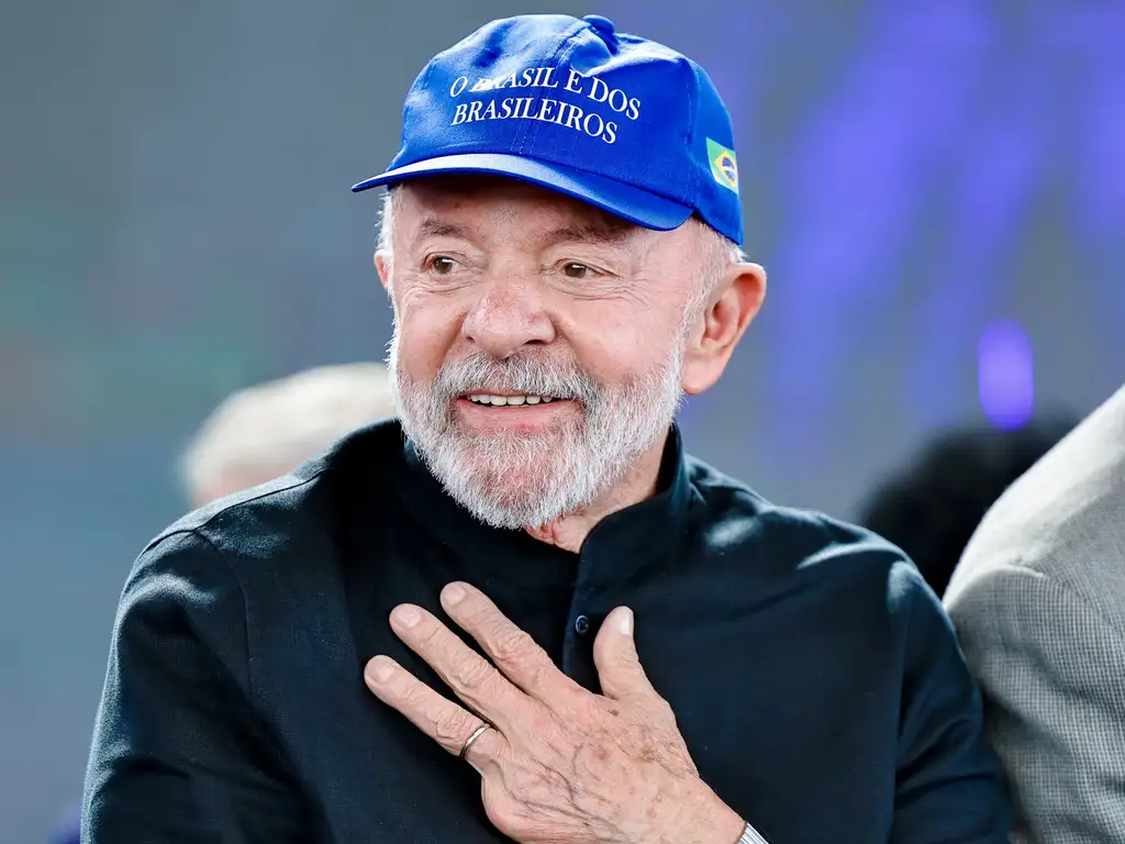 Lula veta aumento de número de deputados na Câmara