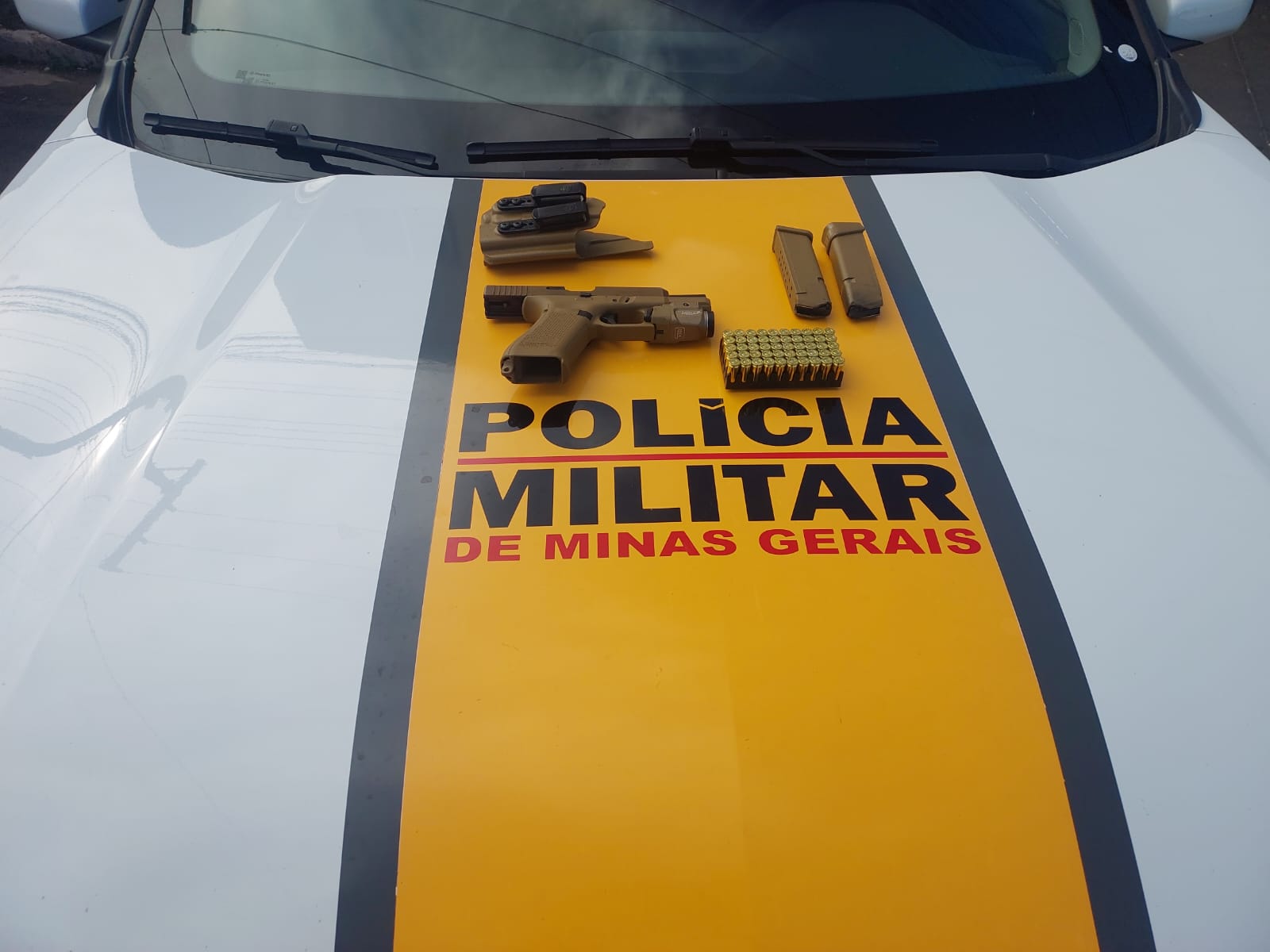 Mais um: polícia prende motorista de Hilux com arma em Monte Carmelo