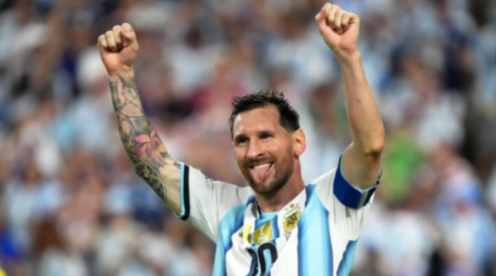 Messi comemora gol que o torna maior artilheiro das Copas