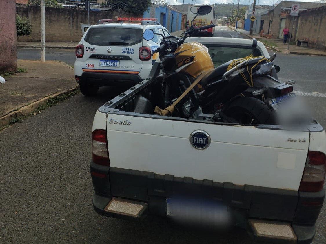 Motociclista leva oito multas e tem moto apreendida após realizar manobras perigosas em Patrocínio