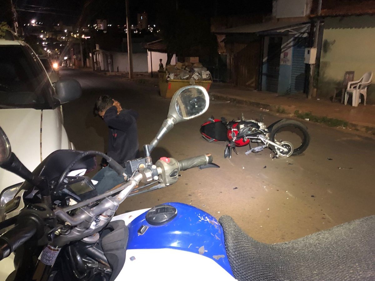 Motociclistas são detidos após manobras perigosas e perseguição em Monte Carmelo