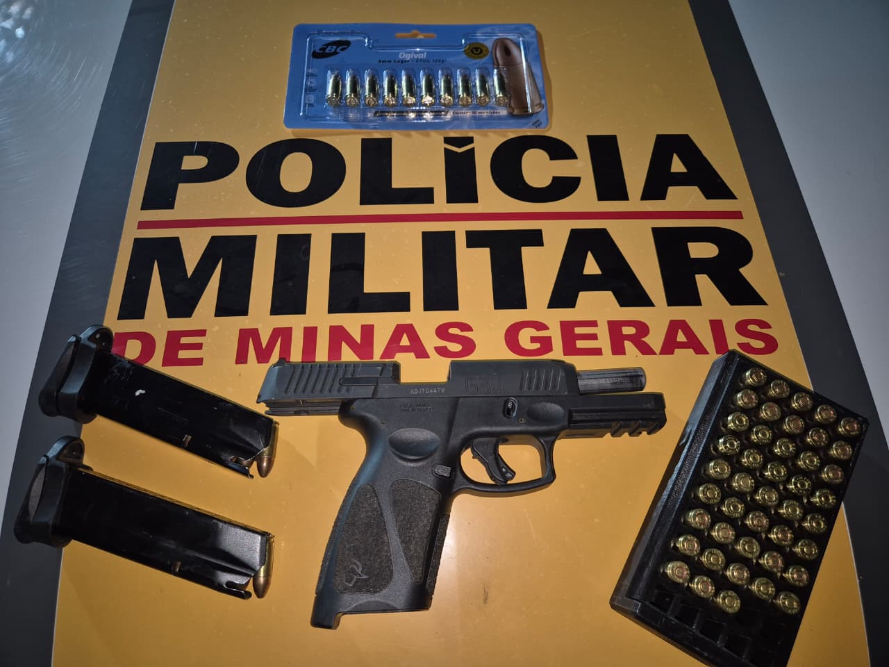 Motorista é preso na MG-190 com pistola e 79 munições, em Abadia dos Dourados