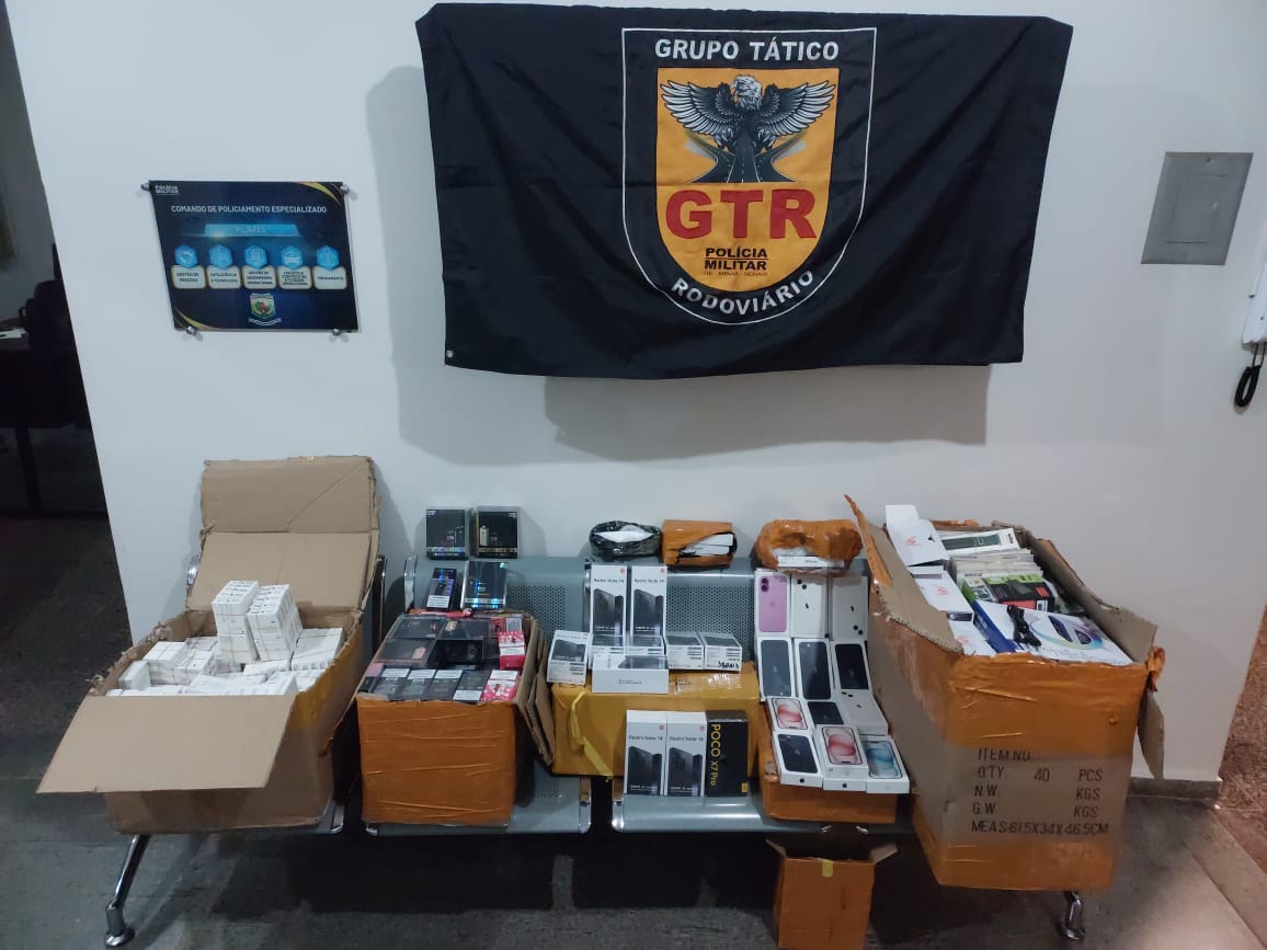 Polícia apreende em Iraí de Minas carga de iPhones e eletrônicos avaliada em R$ 500 mil