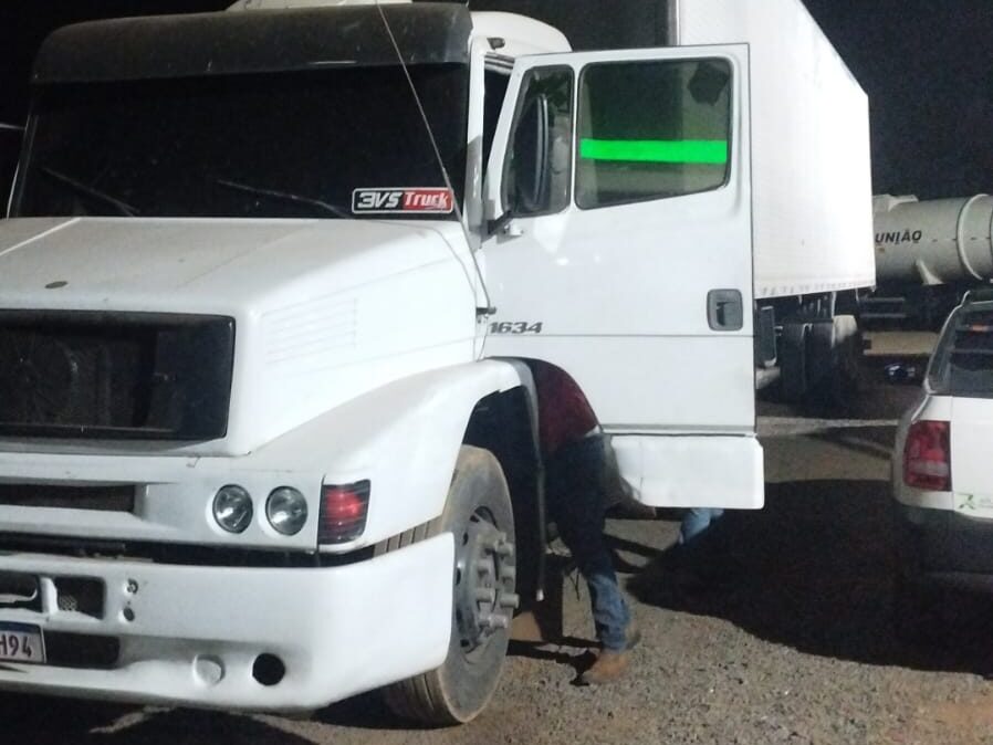 Polícia Civil apreende carreta usada em desvio de defensivos agrícolas, avaliados em R$ 1 milhão