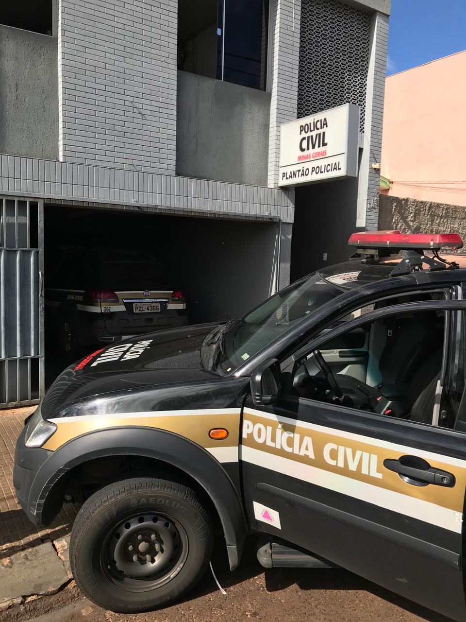 Polícia Civil prende dupla suspeita de aplicar golpes em loja de celulares