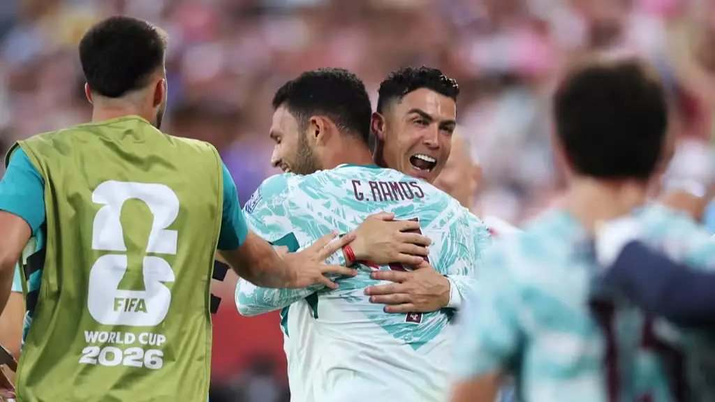 Cristiano Ronaldo e Gonçalo Ramos comemoram gol de Portugal
