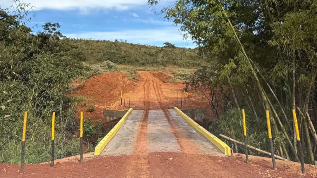 Prefeitura de Coromandel inaugura ponte na comunidade de Santo Inácio