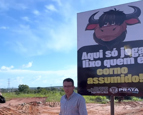 Prefeitura do Prata usa placas com frases de humor para combater descarte irregular de lixo