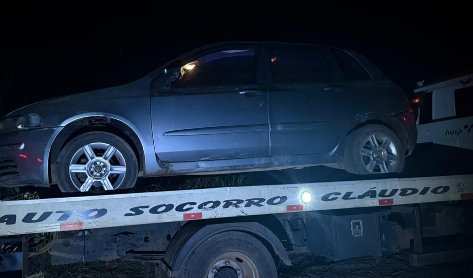 Criminosos rendem motorista durante ‘teste drive’ e roubam carro em Monte Carmelo