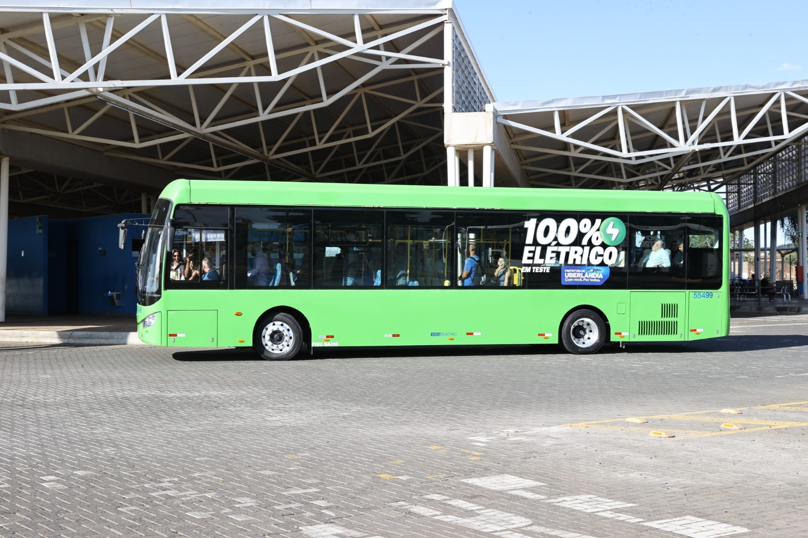 Uberlândia testa ônibus elétricos no transporte coletivo urbano
