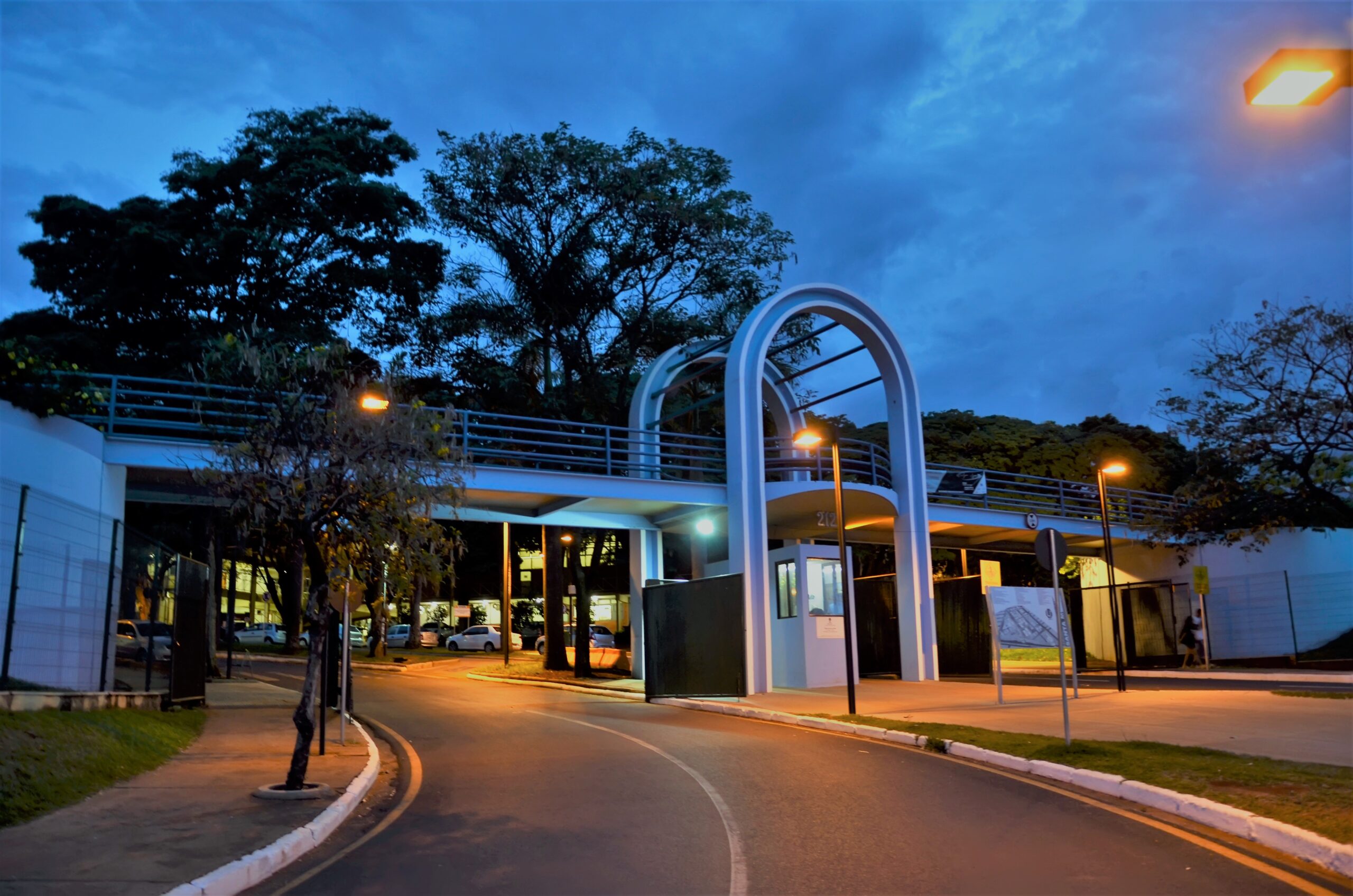 UFU inicia cursos de Inteligência Artificial e Cibersegurança em 2026
