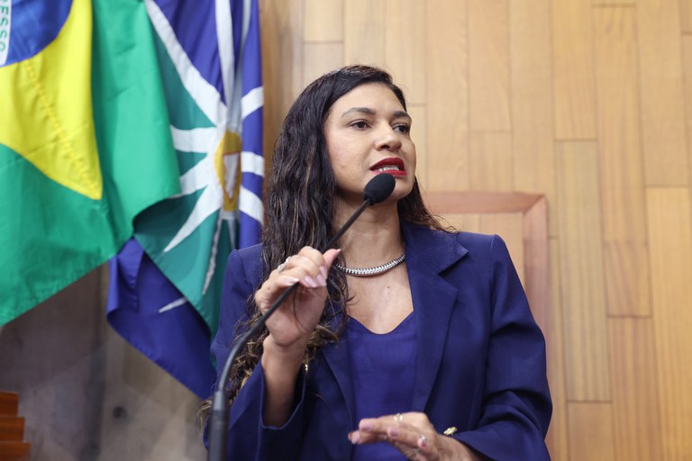 Vereadora e delegada, Lia Valechi se pronuncia sobre parecer da Seplag contra acúmulo de cargo:  "alguém que está incomodado com o nosso trabalho"
